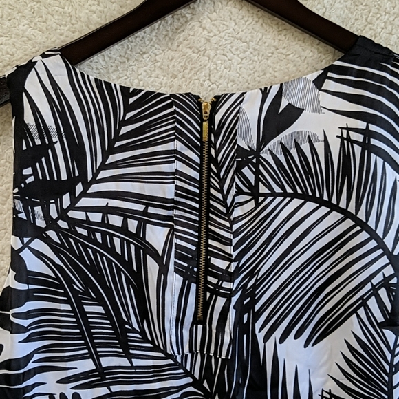 Dana Buchanan | Top - Picture 3 of 4